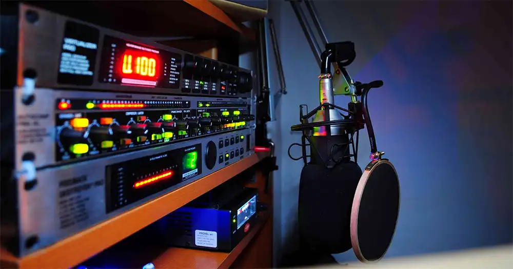 Kesintisiz Radyo Dinleme Programı