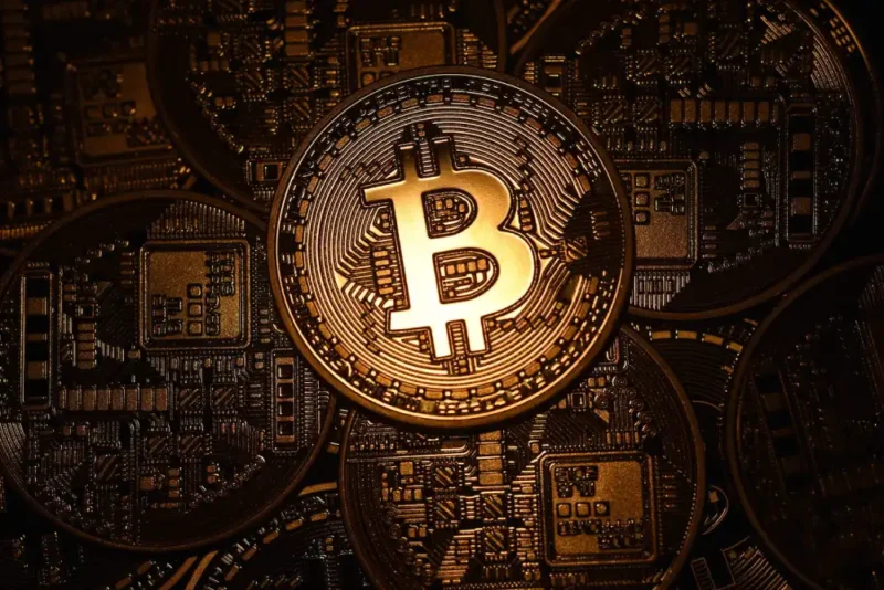 BTC Kapanış Saati Kaçtır? Bitcoin İşlem Saatleri
