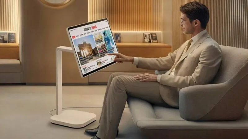 LG, Taşınabilirlik Odaklı Yeni Akıllı Monitörü Smart Monitor Swing’i Tanıttı